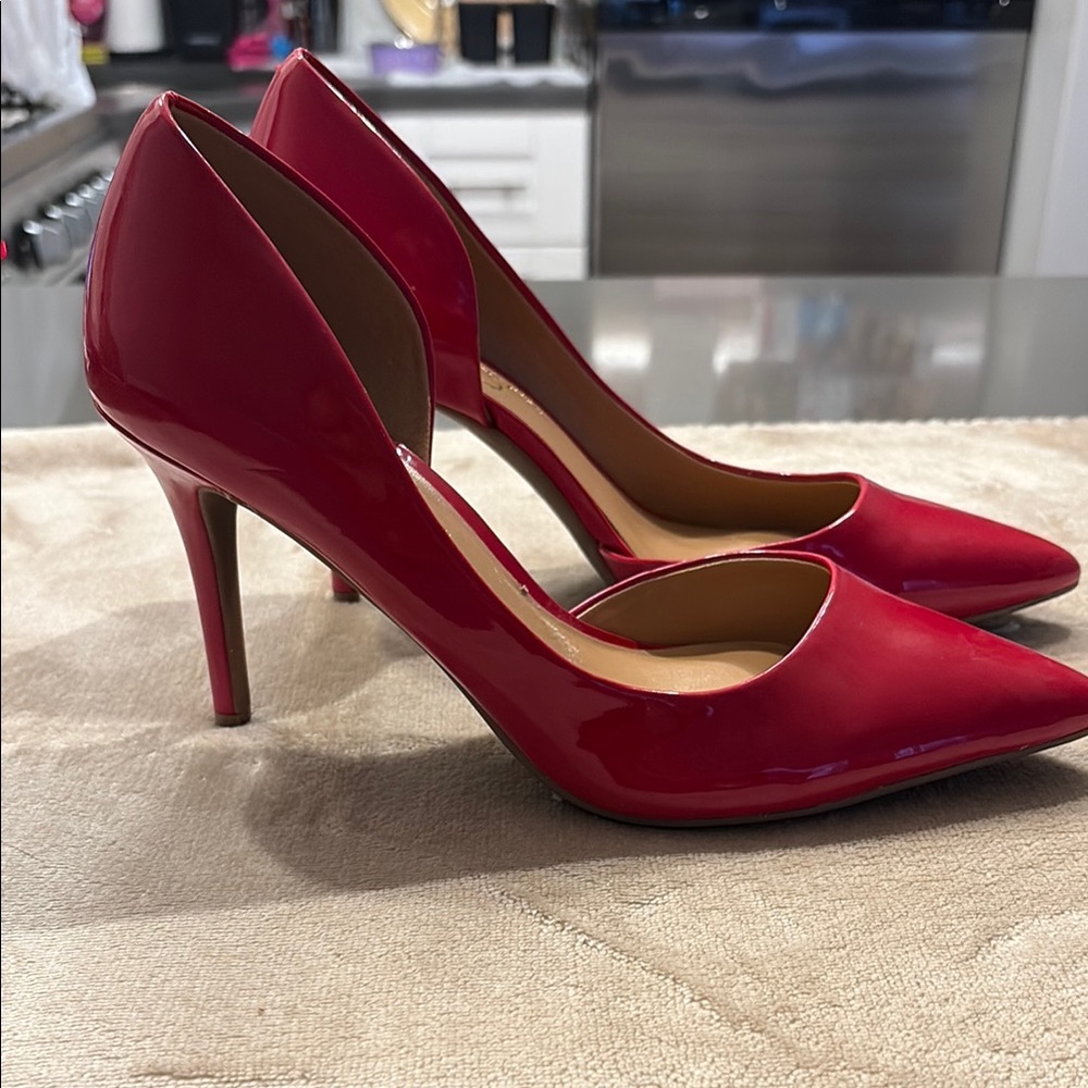 Jessica Simpson Red Pointed-Toe Heels